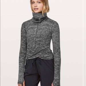 LULULEMON MELODIC MOVEMENT LONG SLEEVE B&W Sz. 10